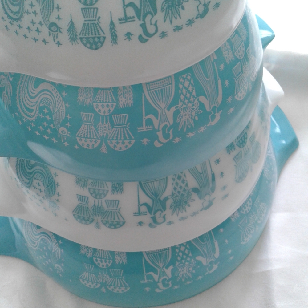 Vintage Pyrex Butterprint Amish Cinderella Mixing Bowls